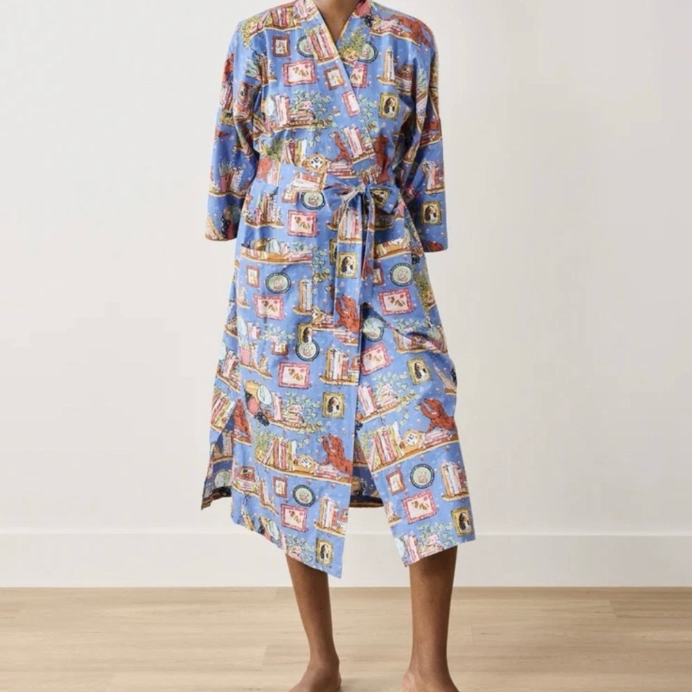 *SOLD* PRINTFRESH Downton Abbey Inspired Robe in Unleashed Stories Size S/M - Picture 2 of 4